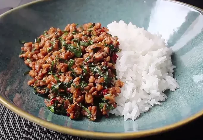 Spicy Thai Basil Chicken