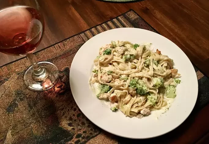Fettuccine Alfredo